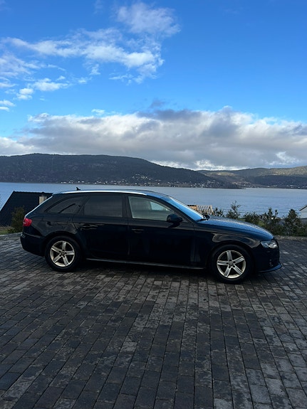 Audi A4 4 of 5