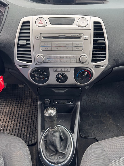 Hyundai i20 14 of 18