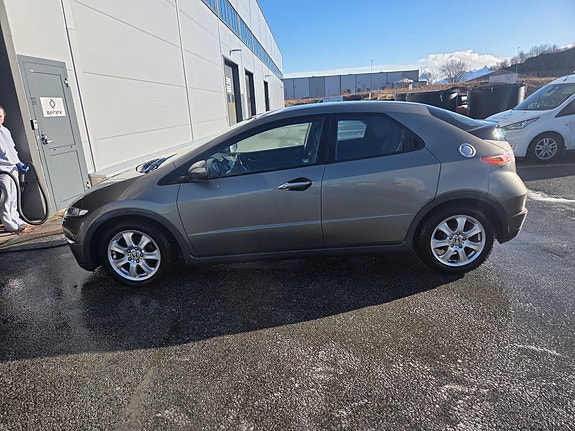 Honda Civic 4 of 5