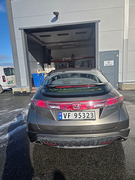 Honda Civic 2 of 5
