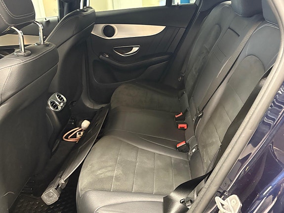 Mercedes-Benz GLC350 e 14 of 28