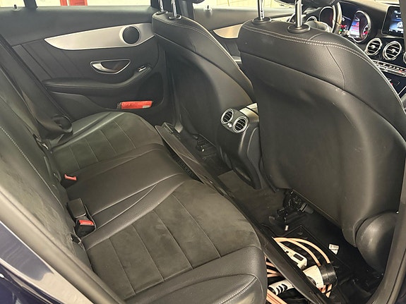 Mercedes-Benz GLC350 e 15 of 28