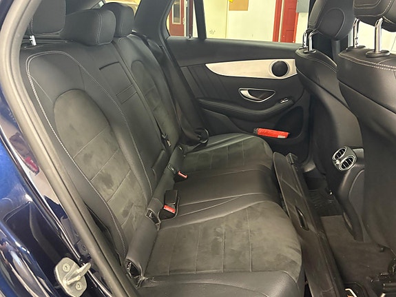 Mercedes-Benz GLC350 e 16 of 28