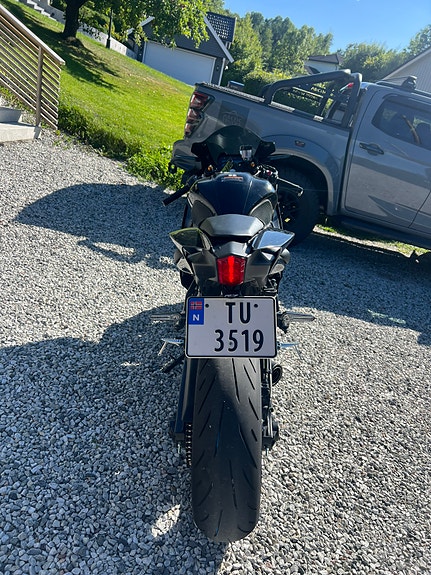 Yamaha R7 6 of 7