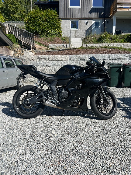 Yamaha R7 3 of 7