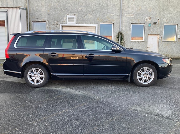 Volvo V70 9 of 14