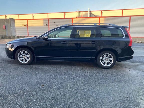 Volvo V70 5 of 14