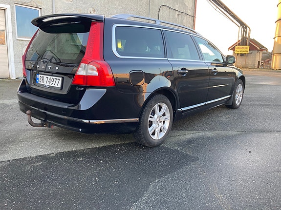 Volvo V70 4 of 14