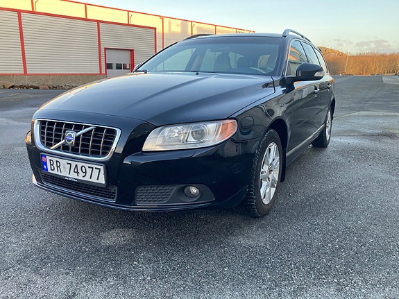 Volvo V70 6 of 14