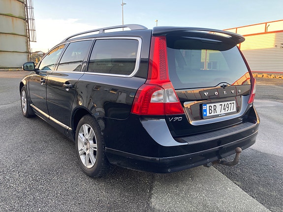Volvo V70 3 of 14