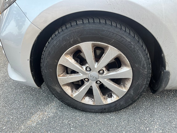 Kia Rio 10 of 30