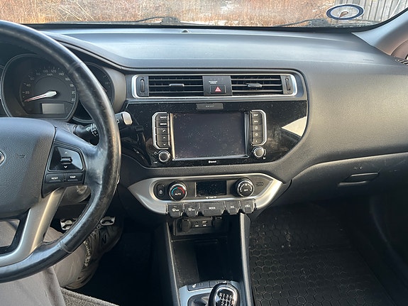 Kia Rio 18 of 30
