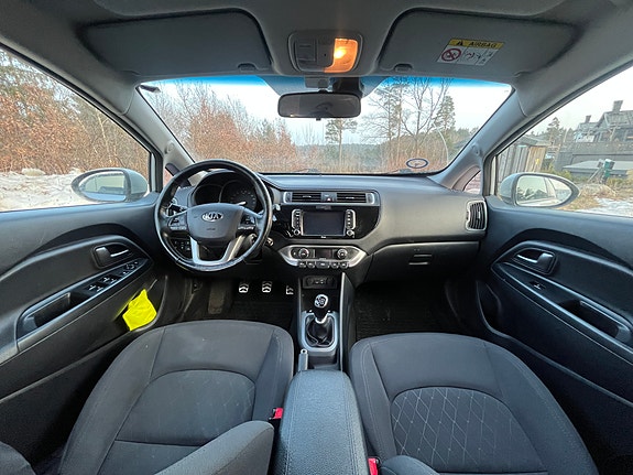 Kia Rio 16 of 30