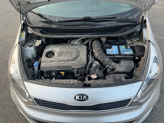 Kia Rio 13 of 30