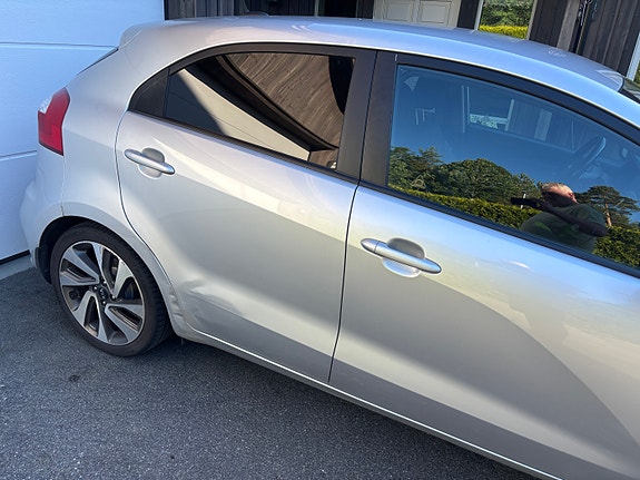 Kia Rio 4 of 5