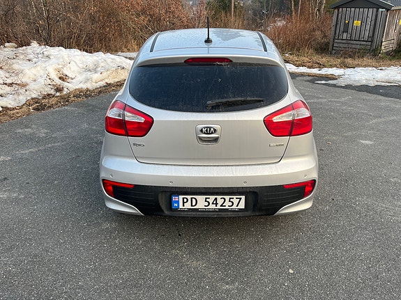 Kia Rio 6 of 30