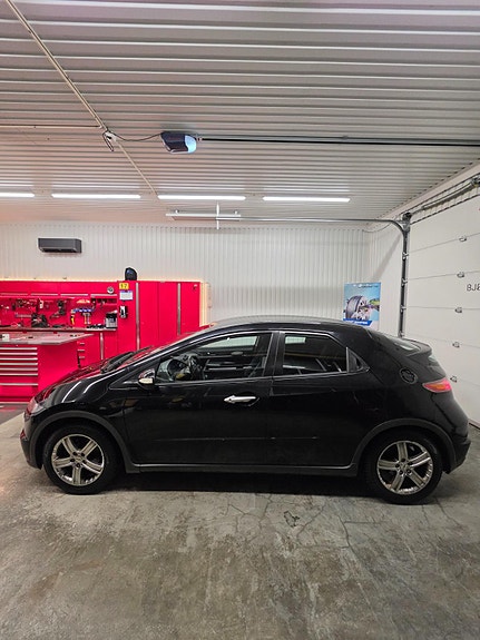 Honda Civic 2 of 5