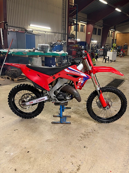 Honda CR 125 4 of 5