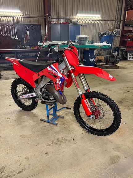 Honda CR 125 3 of 5
