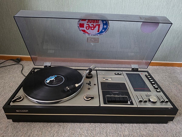 Vintage Sharp SG-309H platespiller