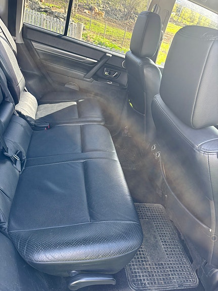Mitsubishi Pajero 8 of 12