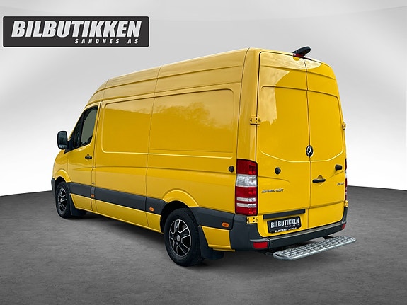 Mercedes-Benz Sprinter 3 of 5