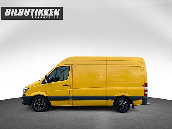 Mercedes-Benz Sprinter 2 of 5