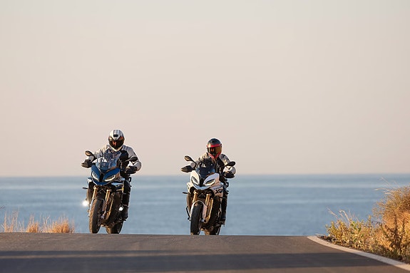 BMW S 1000 XR 4 of 14
