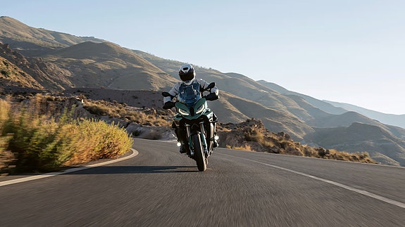BMW S 1000 XR 9 of 14