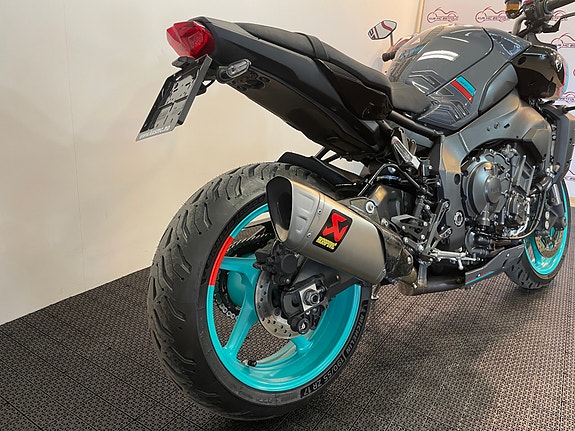 Yamaha MT-10 *** NYE DEKK * AKRAPOVIC * SERVICE/GARANTI *** 10 of 30