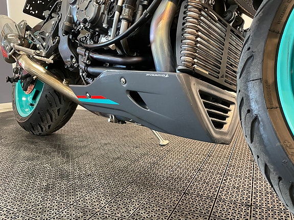 Yamaha MT-10 *** NYE DEKK * AKRAPOVIC * SERVICE/GARANTI *** 27 of 30
