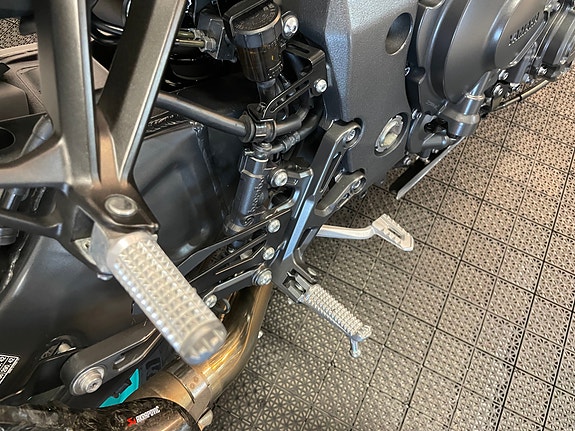 Yamaha MT-10 *** NYE DEKK * AKRAPOVIC * SERVICE/GARANTI *** 15 of 30