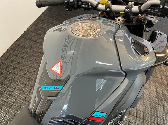 Yamaha MT-10 *** NYE DEKK * AKRAPOVIC * SERVICE/GARANTI *** 22 of 30