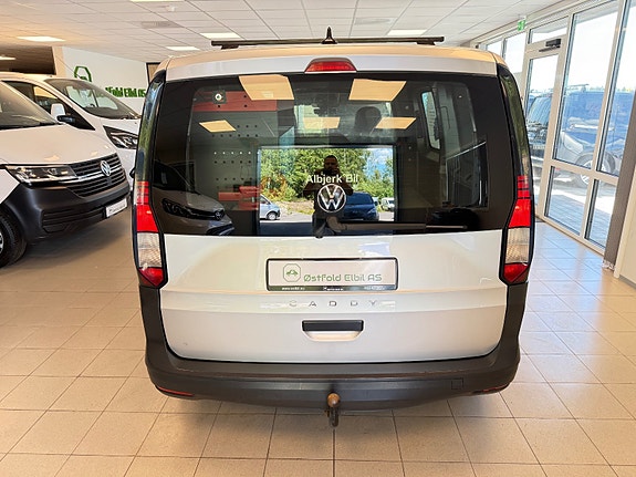 Volkswagen Caddy Maxi 26 of 30