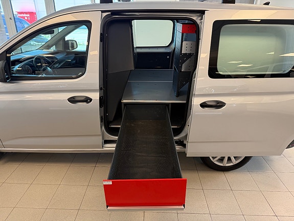 Volkswagen Caddy Maxi 30 of 30