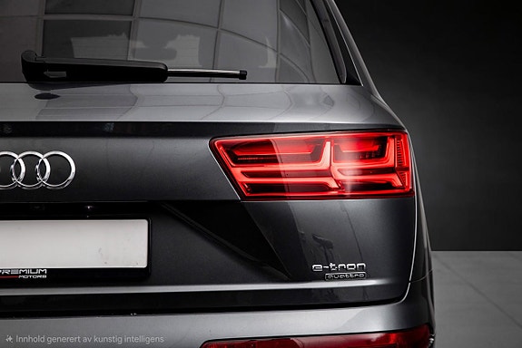 Audi Q7 2 of 28