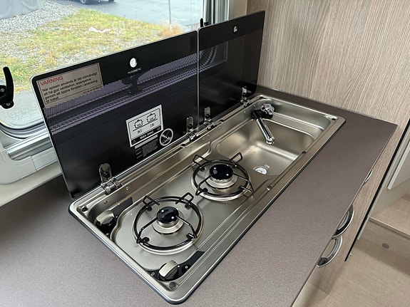 Bürstner Nexxo Van T 700 9-trinns automat / Queenbed / Smal og lettkjørt! 19 of 30