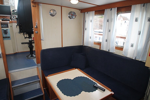 Tidligere losbåt- bygd på verftet Fjellstrand Aluminium Yachts 9 of 30