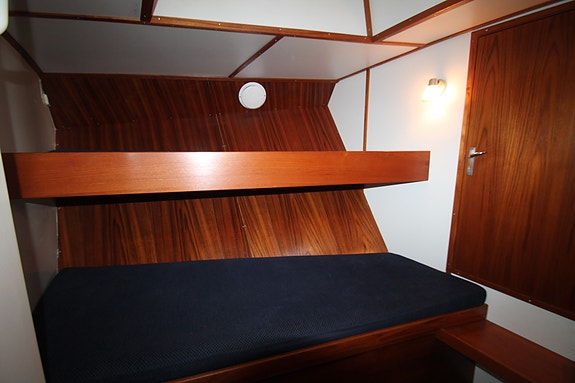 Tidligere losbåt- bygd på verftet Fjellstrand Aluminium Yachts 18 of 30