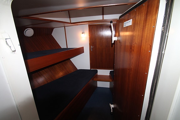 Tidligere losbåt- bygd på verftet Fjellstrand Aluminium Yachts 29 of 30