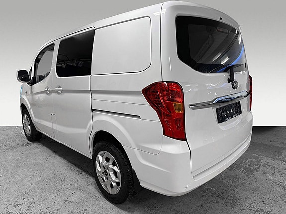 BYD T3 2 of 16