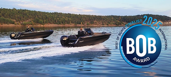 Se NYE River 530 Hydra m/Yamaha V-MAX 90 hk.