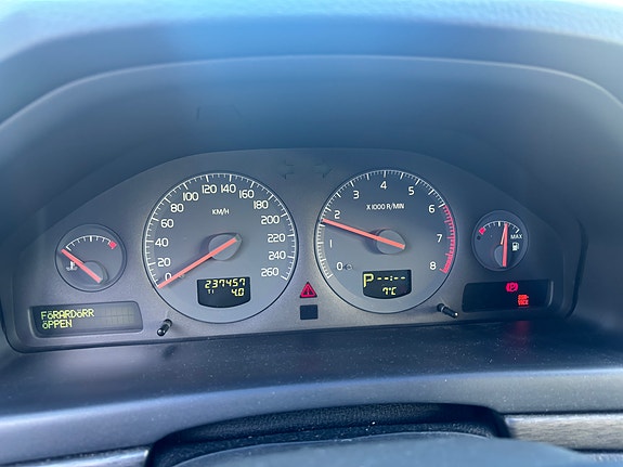 Volvo S80 4 of 5