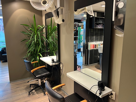 Inne fra hovedsalong.