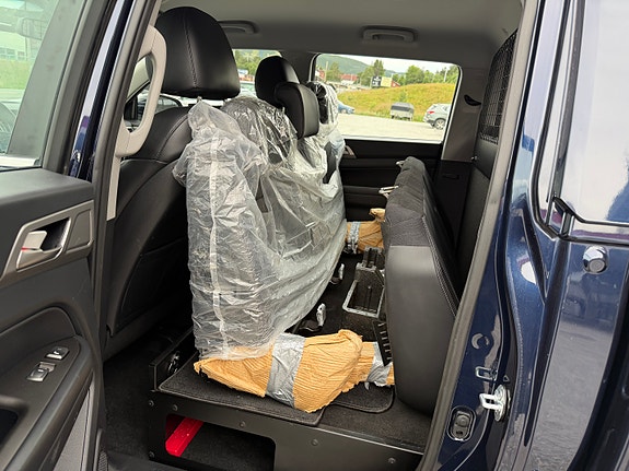 SsangYong Rexton Sports 12 of 13