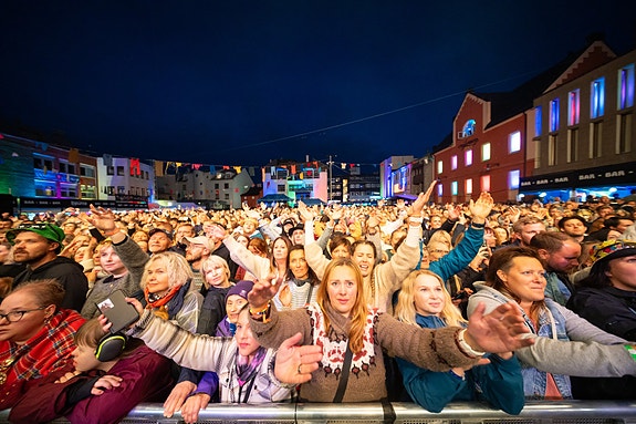 Festivalstemning i Bakgården
