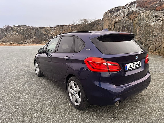 BMW 225xe 5 of 13