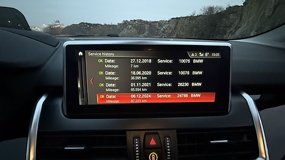 BMW 225xe 13 of 13