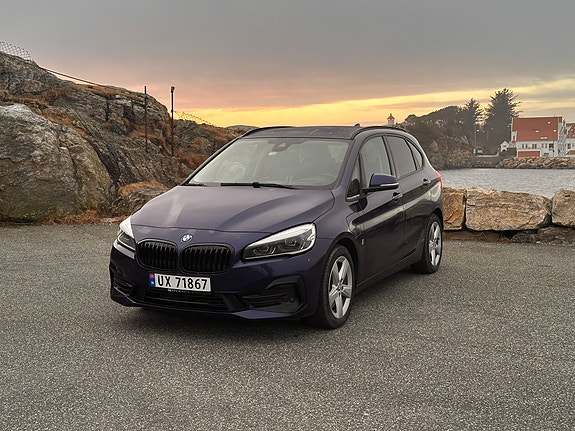 BMW 225xe 2 of 13