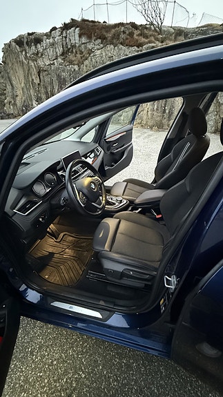 BMW 225xe 10 of 13